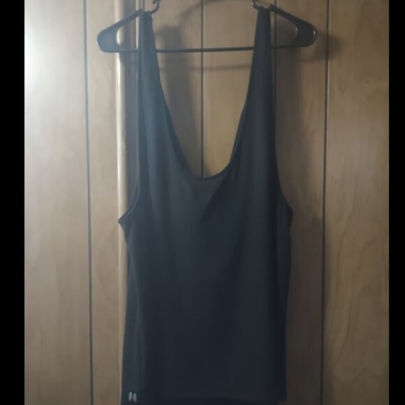 Women's Victoria's Secret XL Tanktop - Picture 2 of 2